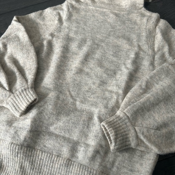 Babaton Adichie Sweater - Picture 2 of 5